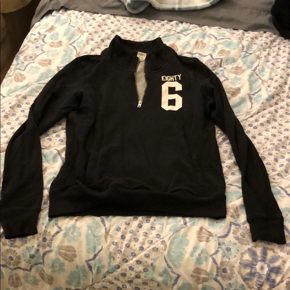Small Victoria’s Secret sweatshirt w/front pocket
